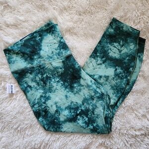 NWT Old Navy Extra High Rise 7/8 Powerchill Leggings